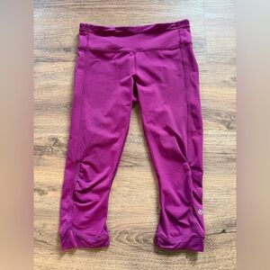 lululemon athletica Magenta Cropped Leggings